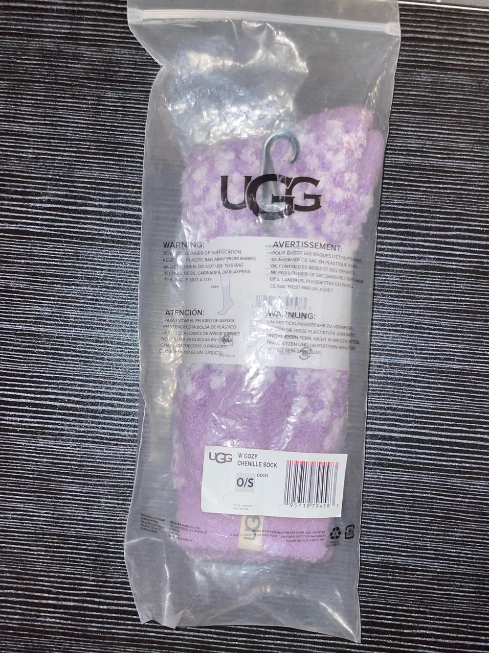 UGG Women’s Cozy Chenille Casual Crew Socks - Fits Size 5-10